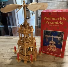 Weihnachts Pyramide 3-Tier
