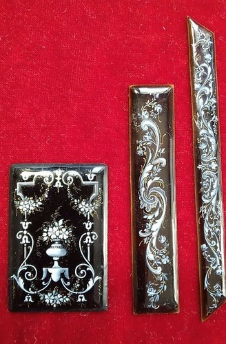 Petits émaux décoratifs