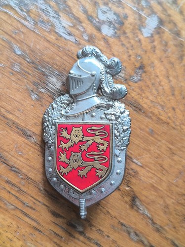 Insigne militaire obsolète - insigne,