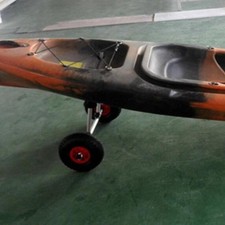 Chariot en kayak assis sur le