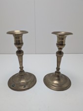 Très Jolie Paire de Bougeoirs