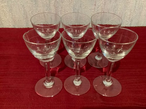 Anciens verres à - verres,