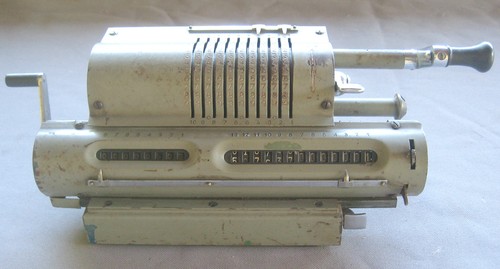 Ancienne machine calculer - ancienne, a