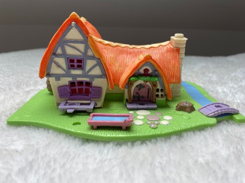 Chaumière blanche neige - chaumière, blanche-neige