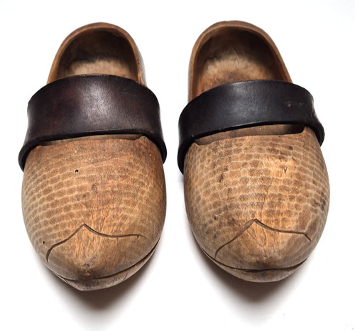 Ancienne paire sabots bois - ancienne,