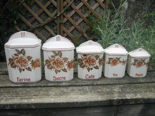 Série anciens pots à - anciens,