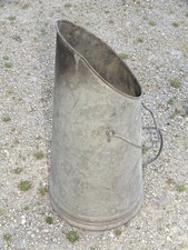 -ANCIEN SEAU A CHARBON TOLE