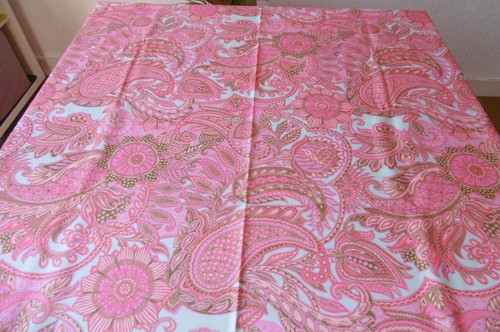 Nappe carrée 180x180 anti - nappe, cm