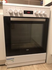 CUISINIÈRE VITROCÉRAMIQUE BEKO FZE67300WCS - FOUR 82 L