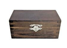 Boite en bois brut d'époque