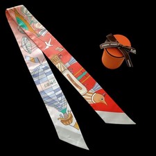 Foulard HERMES en soie sergé