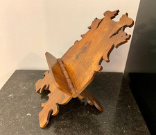 Lutrin porte-bible en bois sculpté très bon état