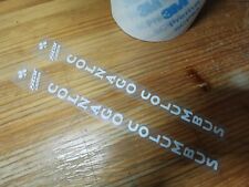 Autocollants à fourche