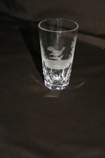 Verre en cristal  gravé - Oiseau sur une branche dans la forêt