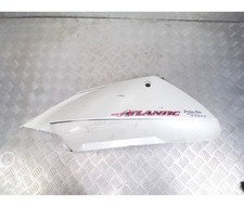 APRILIA 125 ATLANTIC CACHE CARENAGE FLANC DE SELLE LATERAL ARRIERE GAUCHE BLANC 