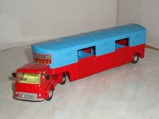 Rare BEDFORD Chipperfield transport de chevaux CORGI TOYS rouge en très bon état