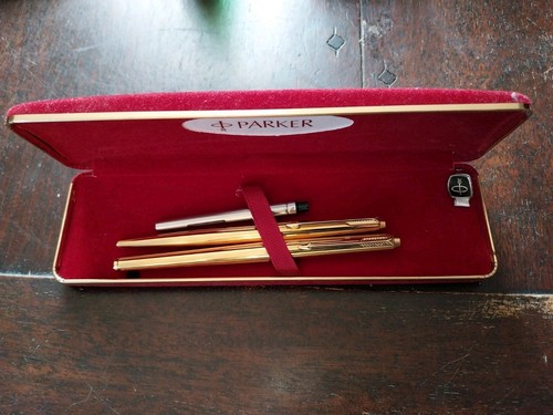 Parker pen set - pen, gold