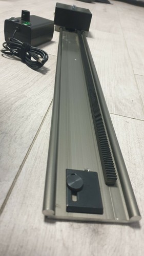 Motorised slow speed - motorised, macro