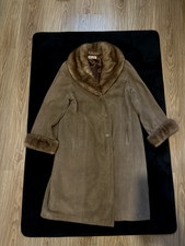 Veste longue beige en daim et