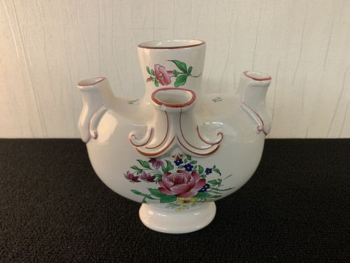 Bouquetière en faïence de