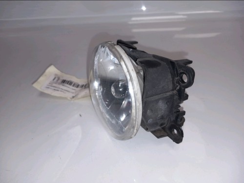 Anti brouillard avant droit - anti,