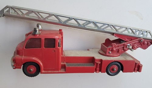 Dinky toys superbe camion - toys,