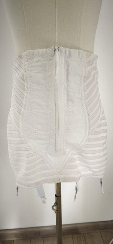 Gaine porte jaretelles vintage - gaine,