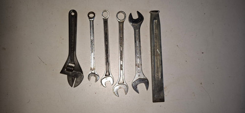 Lot outils facom - 6,