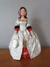 Poupée LE MINOR folklorique