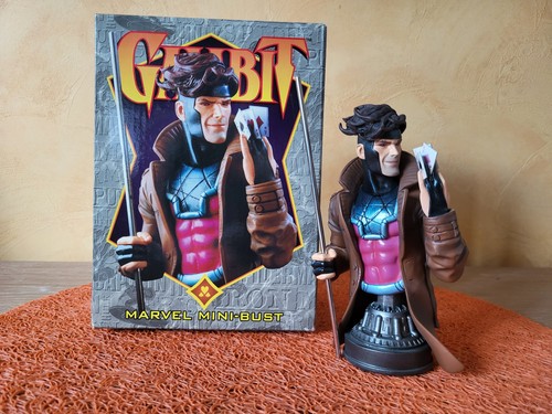 Buste gambit bowen x - buste, /