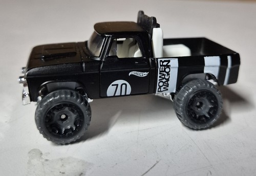 Hot wheels dodge - ’10,