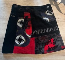 Jupe Desigual taille 36 –
