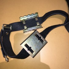 Paire de Mini Crampons de marche  anti verglas - LULU ONFROY PARIS   - France -