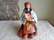 STATUETTE SIGNÉE R. CARBONI (ITALIE) - EN TERRE CUITE PEINTE À LA MAIN - 16 cm