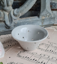 ANCIENNE PETITE  FAISSELLE