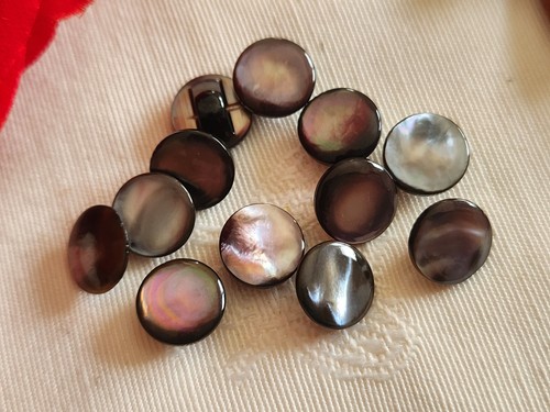 Lot boutons anciens en - lot,