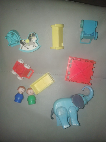 Lot accessoires personnages - accessoires,