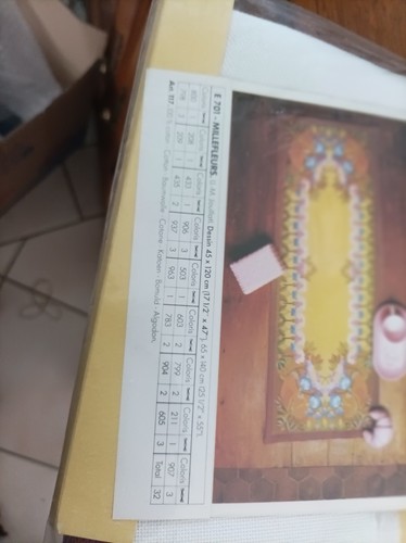 Chemin table broder neuf - table,