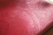 Rideau occultant à oeillets