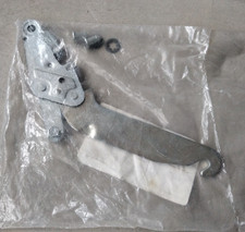 C00054817 Charnière de porte