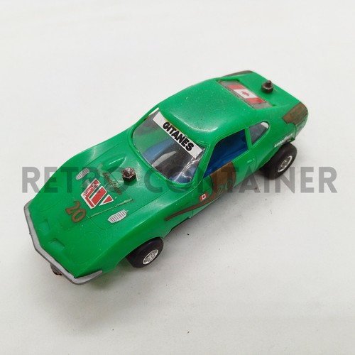 Voiture sous polistil - voiture, À