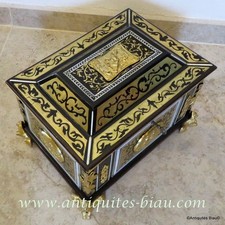 Boite à Bijoux en marqueterie