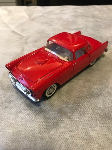 Majorette thunderird 1 32 - 56, s