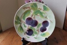 assiette en barbotine de St Clément - les prunes - déco cuisine