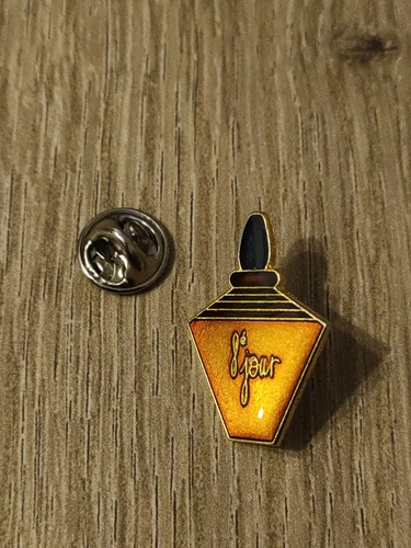 Pin parfum 8eme jour - pin's,