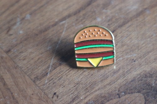 Pin hamburger mcdonald - pin's, mcdonald's