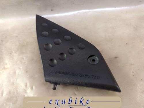 Element plastique gauche - plastique,