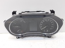 2017 TOYOTA YARIS Speedo