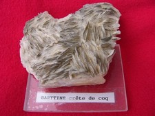 Minéraux :  Barytine Crête de coq  325 gr