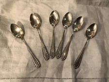 Série de 6 petites cuillères à moka en argent massif  800